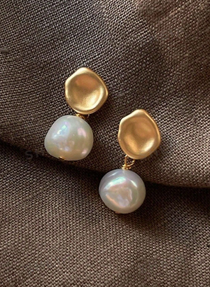 Rocky Earrings - Gold Pearl